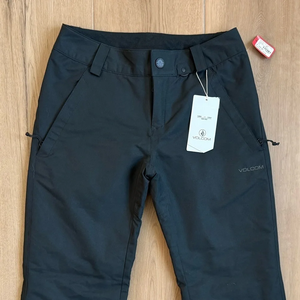 Volcom nwt frochickie